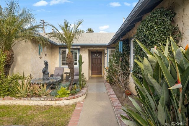 6021 Ivory Circle, Huntington Beach, CA 92647