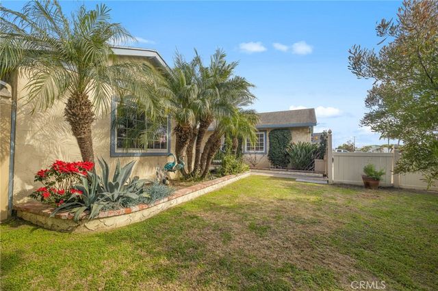 6021 Ivory Circle, Huntington Beach, CA 92647