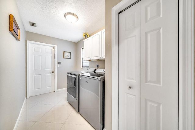 574 Juniper Place, Wellington, FL 33414