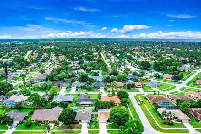 574 Juniper Place, Wellington, FL 33414