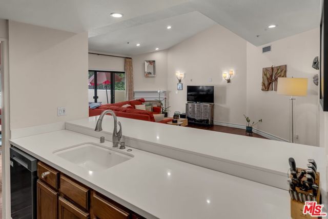 1722 Malcolm Avenue 304, Los Angeles, CA 90024