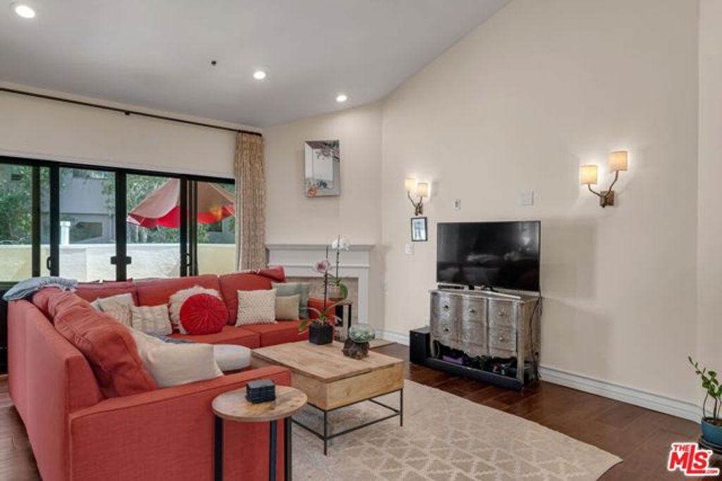1722 Malcolm Avenue 304, Los Angeles, CA 90024
