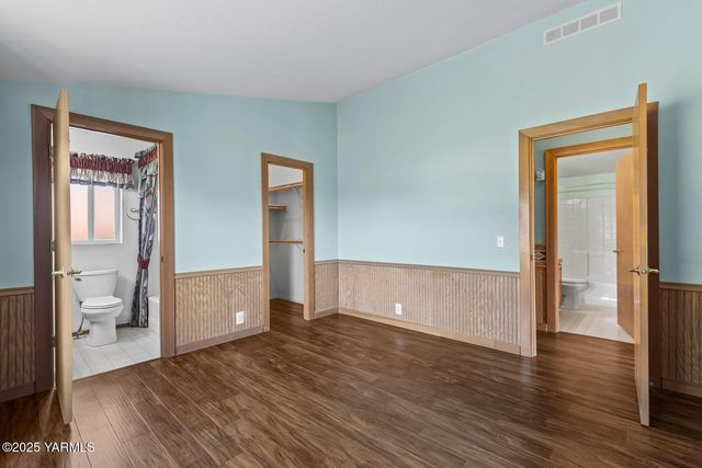 5251 US Hwy 12 Ave, Naches, WA 98937