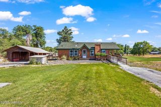 5251 US Hwy 12 Ave, Naches, WA 98937