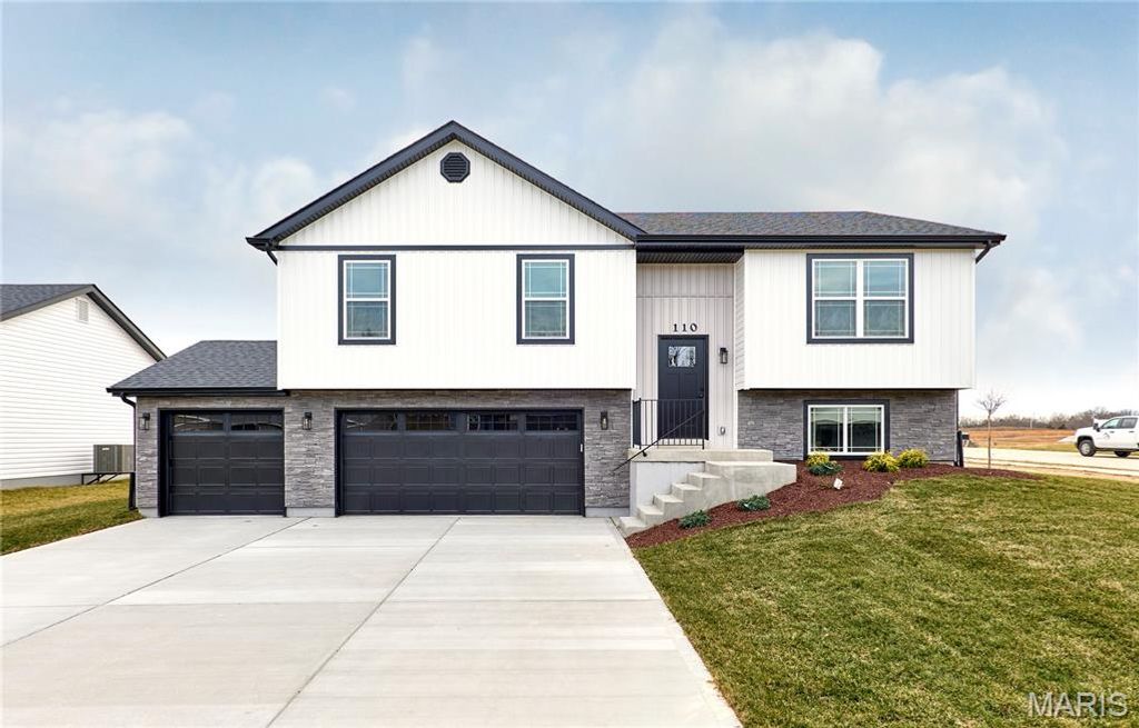 28537 Shallow Water Road, Warrenton, MO 63383