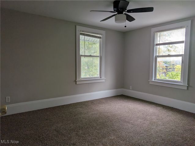 526 Wooster Road N, Barberton, OH 44203