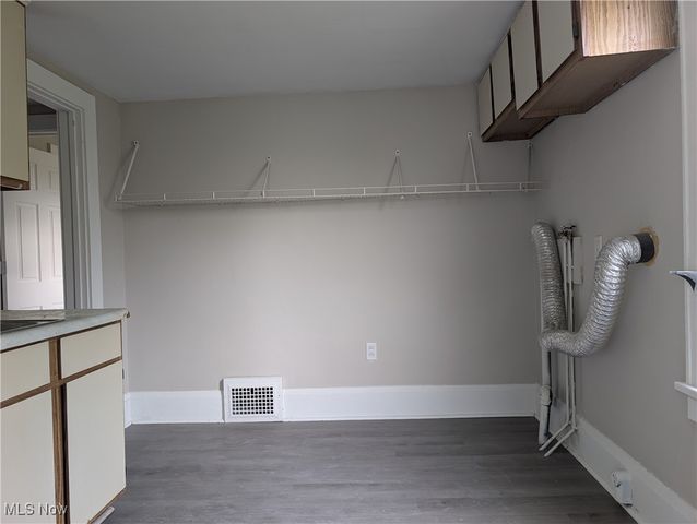 526 Wooster Road N, Barberton, OH 44203