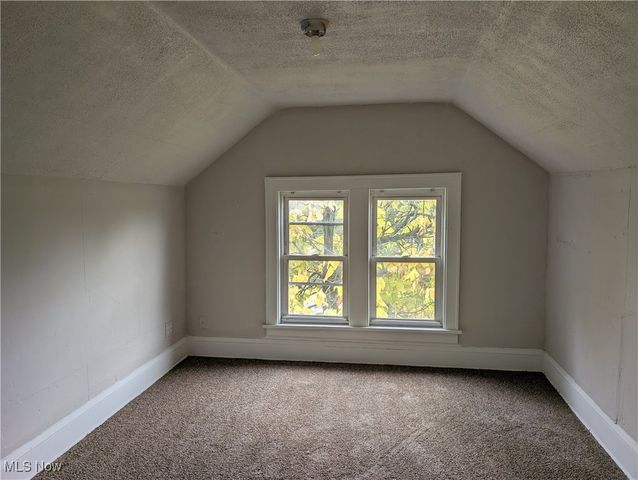 526 Wooster Road N, Barberton, OH 44203