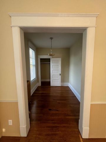 402 Eichenwald Street, Saint Paul, MN 55106