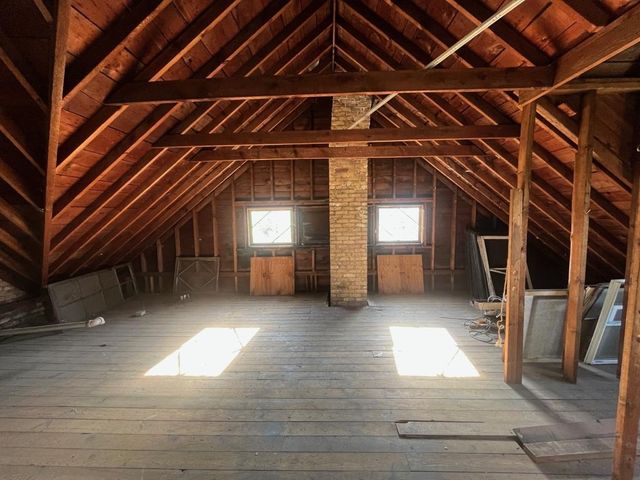 402 Eichenwald Street, Saint Paul, MN 55106