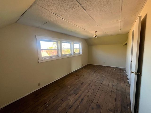 402 Eichenwald Street, Saint Paul, MN 55106