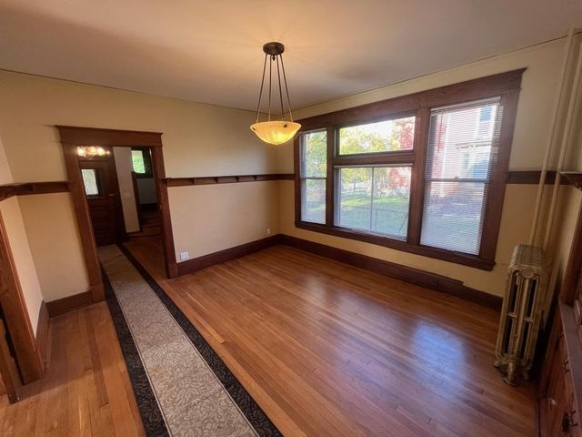 402 Eichenwald Street, Saint Paul, MN 55106