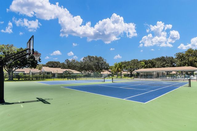 275 Sherwood Forest Drive, Delray Beach, FL 33445