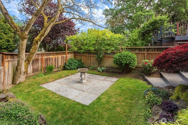 6206 36th Avenue NE, Seattle, WA 98115