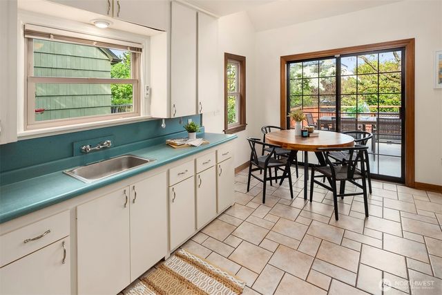 6206 36th Avenue NE, Seattle, WA 98115