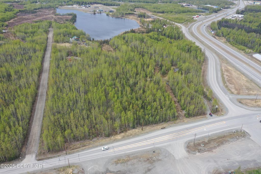 1410 S Johnsons Road, Wasilla, AK 99623