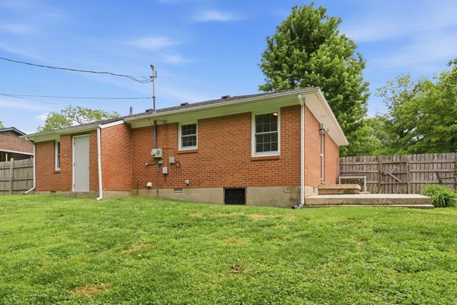 523 W Margaret Drive, Wilmore, KY 40390