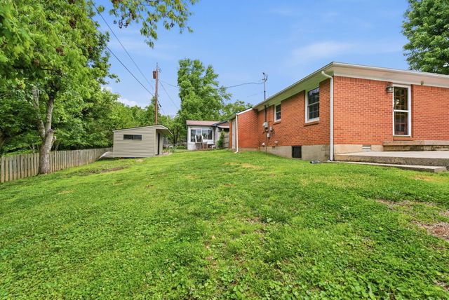 523 W Margaret Drive, Wilmore, KY 40390