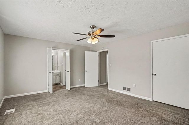 125 Beacon Drive, Fayetteville, GA 30215
