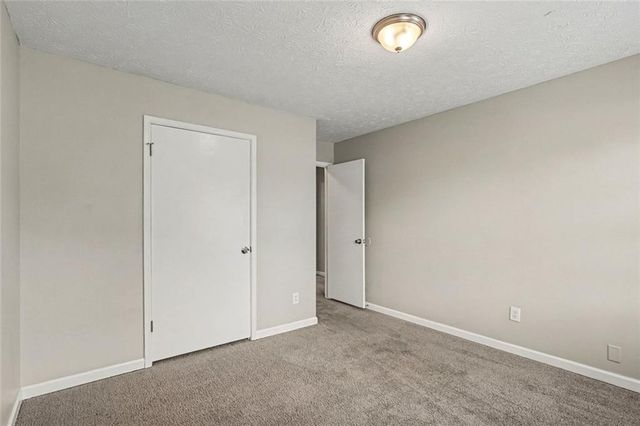125 Beacon Drive, Fayetteville, GA 30215