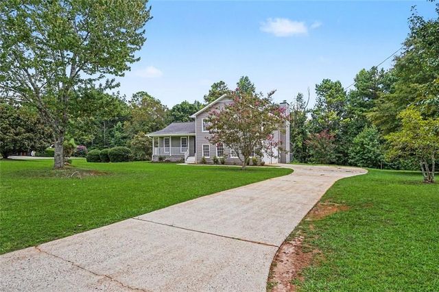 125 Beacon Drive, Fayetteville, GA 30215