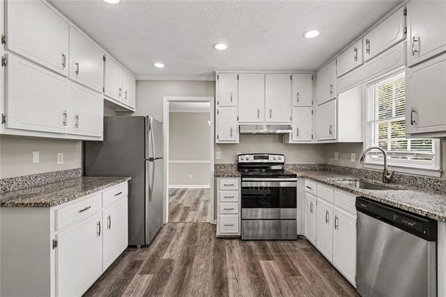 125 Beacon Drive, Fayetteville, GA 30215