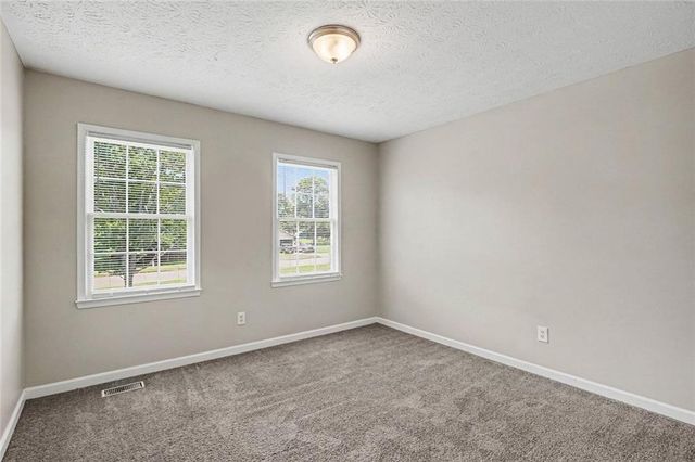 125 Beacon Drive, Fayetteville, GA 30215