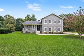 125 Beacon Drive, Fayetteville, GA 30215