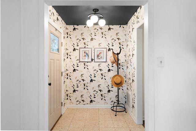 2337 Les Robinson Rd, Columbia, TN 38401