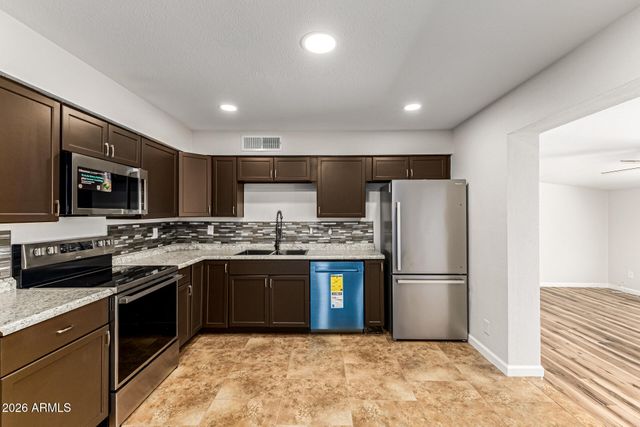 1101 W OAKLAND Street, Chandler, AZ 85224