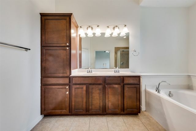 1930 Loma Alta Drive, Irving, TX 75063