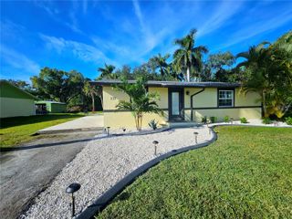 137 DOW LANE, North Fort Myers, FL 33917