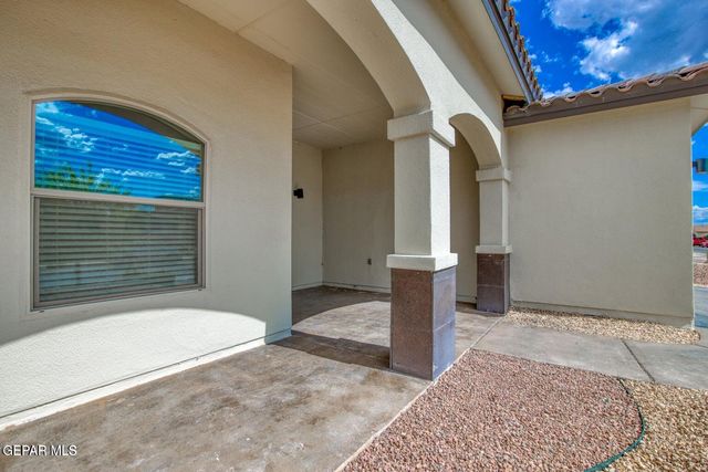 2148 WILLIAM CAPLES Street, El Paso, TX 79938