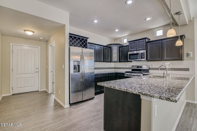 2148 WILLIAM CAPLES Street, El Paso, TX 79938