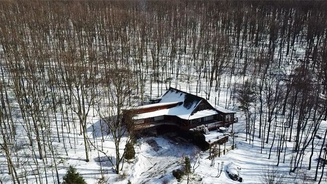 235 Pine Knob Rd, South Union Twp, PA 15445