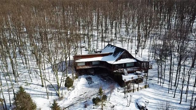 235 Pine Knob Rd, South Union Twp, PA 15445