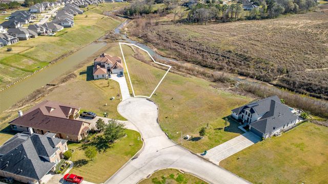 10 Waterstone Court, Montgomery, TX 77356