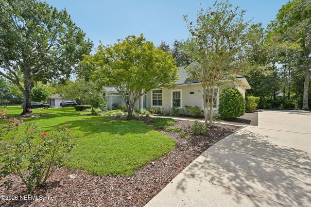 1833 BLUEBONNET Way, Fleming Island, FL 32003