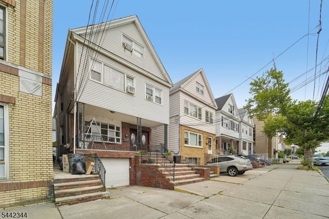 723 Kennedy Blvd, Bayonne City, NJ 07002