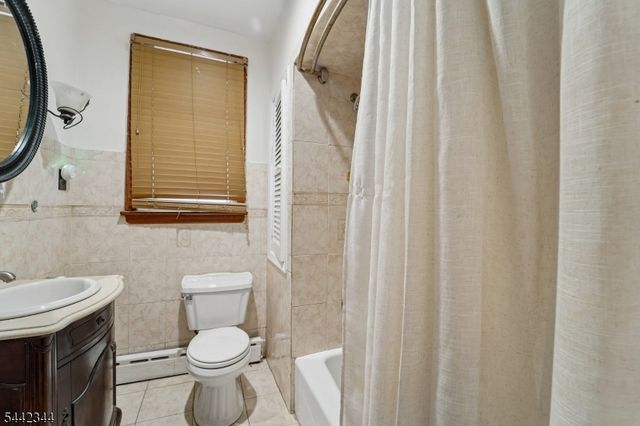 723 Kennedy Blvd, Bayonne City, NJ 07002