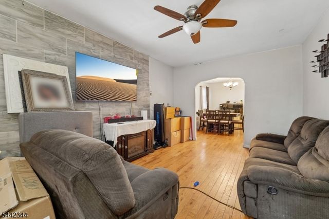723 Kennedy Blvd, Bayonne City, NJ 07002