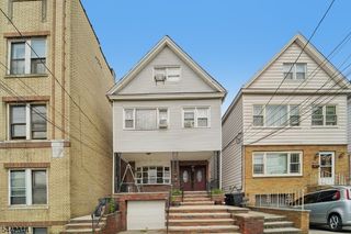 723 Kennedy Blvd, Bayonne City, NJ 07002