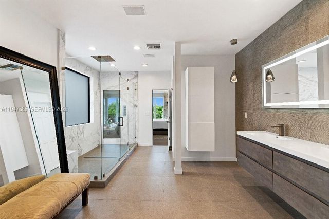 325 Campana Ave, Coral Gables, FL 33156