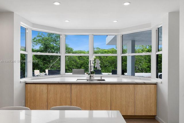 325 Campana Ave, Coral Gables, FL 33156