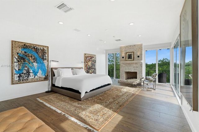 325 Campana Ave, Coral Gables, FL 33156