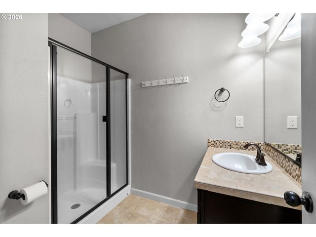 203 N 40TH Ave, Ridgefield, WA 98642