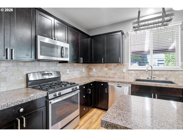 203 N 40TH Ave, Ridgefield, WA 98642