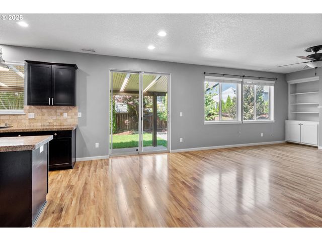 203 N 40TH Ave, Ridgefield, WA 98642