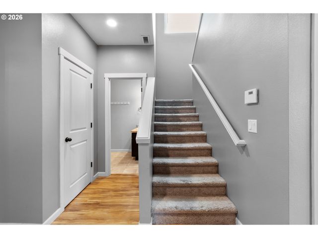 203 N 40TH Ave, Ridgefield, WA 98642