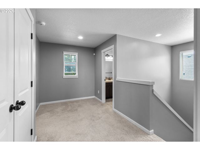 203 N 40TH Ave, Ridgefield, WA 98642